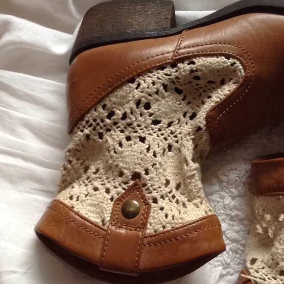Cherokee brown and white crochet boots. - Picture 2 of 8